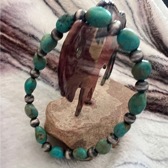 ❤️ 8mm Desert Pearl Turquoise Navajo Influenced Stretchy Bracelet for Stacking - Picture 8 of 15